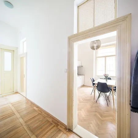 Boris' City Centre Apartman Prága